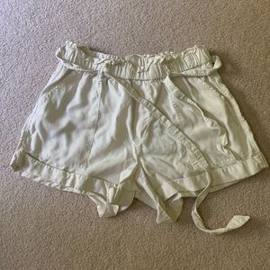 Aerie Drawstring Shorts, Cream color size MEDIUM